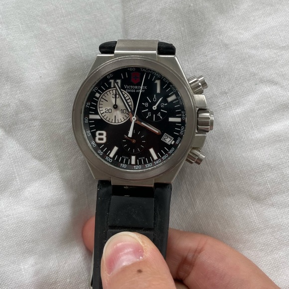 Victorinox Swiss Army Watch - Picture 2 of 4